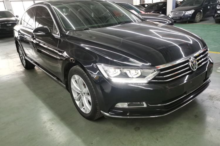 Used Volkswagen Magotan 2018 330TSI DSG Luxury Model
