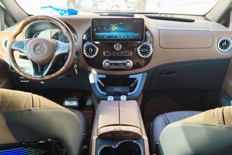 Used Mercedes-Benz Vito 2021 2.0T Elite Version 7 Seats
