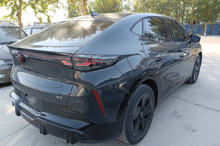 Used Volkswagen ID.UNYX 2024 Pro Long-Range Version
