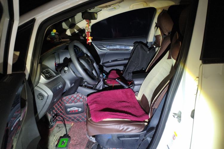 Used BYD Song MAX 2019 1.5T Manual Smart Connect Ruiyi Sunroof Model 7 Seats China VI Standard