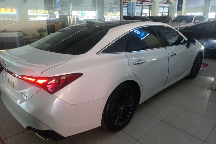 Used Toyota Avalon 2019 2.5L Touring Premium Version China VI Standard
