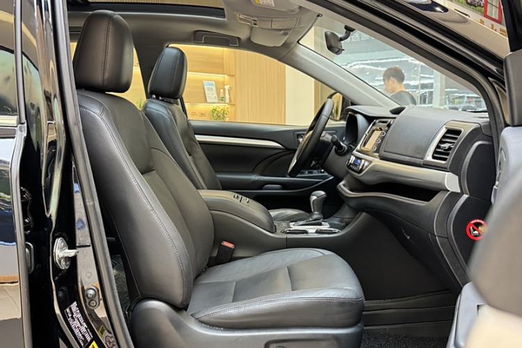 Used Toyota Highlander 2015 2.0T Four-Wheel Drive Luxury Edition 7-Seater
