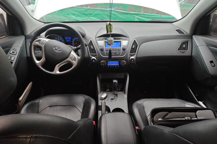 Used Hyundai ix35 2013 2.0L Automatic Two-Wheel Drive Smart GLS China IV Standard
