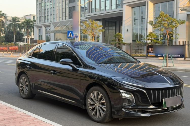 Used Hongqi E-QM5 2022 431 km Charge & Enjoy Edition