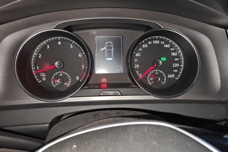 Used Volkswagen Golf 2015 1.4TSI Automatic Comfort Model
