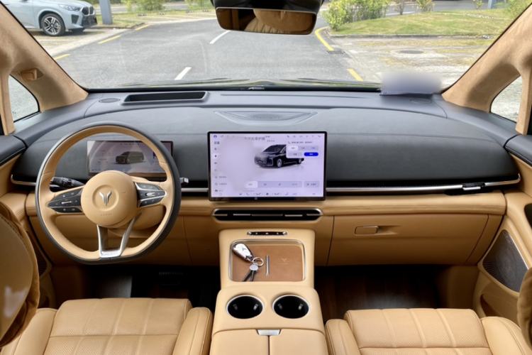 Used VOYAH Dream 2025 PHEV Four-Wheel-Drive Flagship Version – Qiankun Edition
