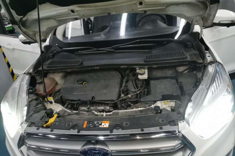 Used Ford Kuga 2017 EcoBoost 180 Two-Wheel-Drive Elite Trim
