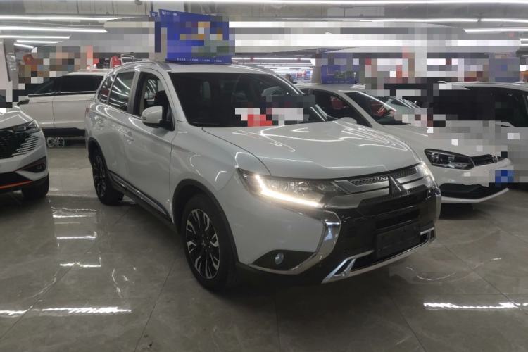 Used Mitsubishi Outlander 2020 2.0L Two-Wheel Drive Enjoyment Version 5 Seats