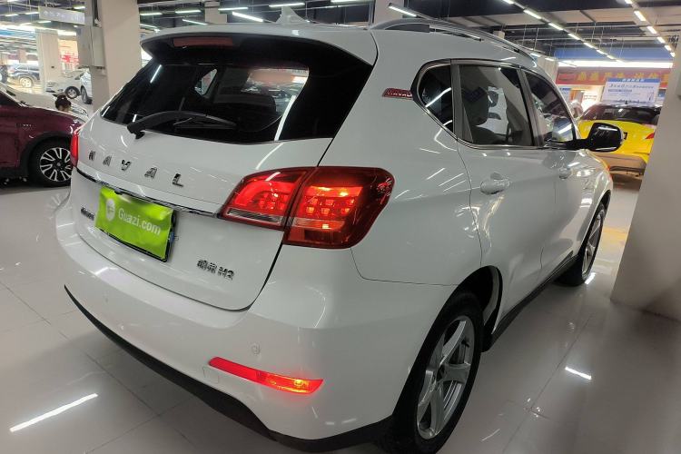 Used Haval H2 2018 Chuanxiang Edition Red Badge 1.5T Dual-Clutch Two-Wheel Drive Fashionable Model
