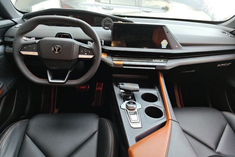 Used Changan UNI-V 2022 1.5T Prestige Version
