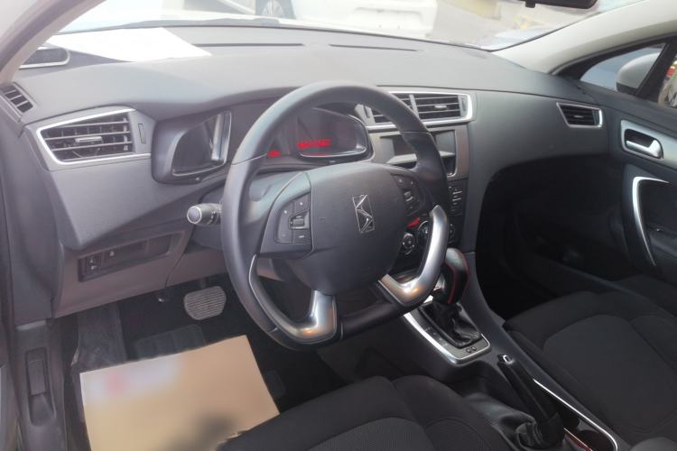 Used  5LS 2015 1.6T Comfort Edition THP160
