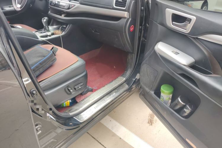 Used Toyota Highlander 2018 2.0T Four-Wheel Drive Luxury Edition 7 Seats China V Emission Standard