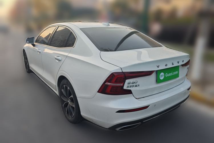 Used Volvo S60 2021 T4 Zhiyi Luxury Edition
