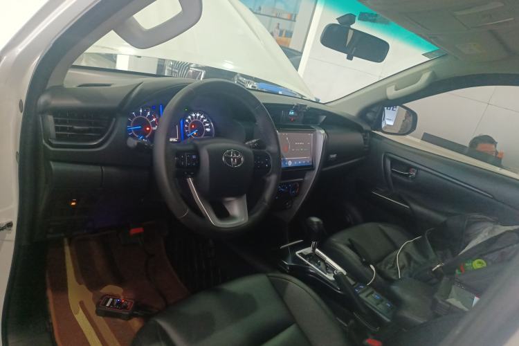 Used Toyota Fortuner 2016 2.7L Middle East Version
