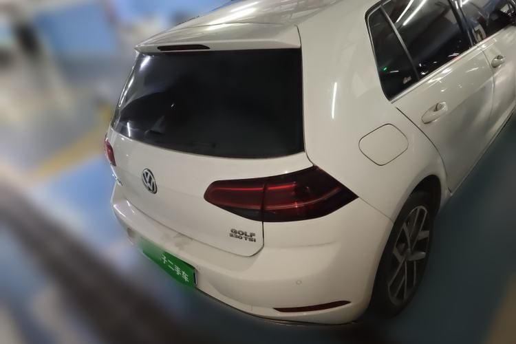 Used Volkswagen Golf 2018 230TSI Automatic Luxury Version
