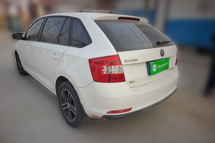 Used Skoda Rapid Spaceback 2018 1.6L Manual Standard Edition