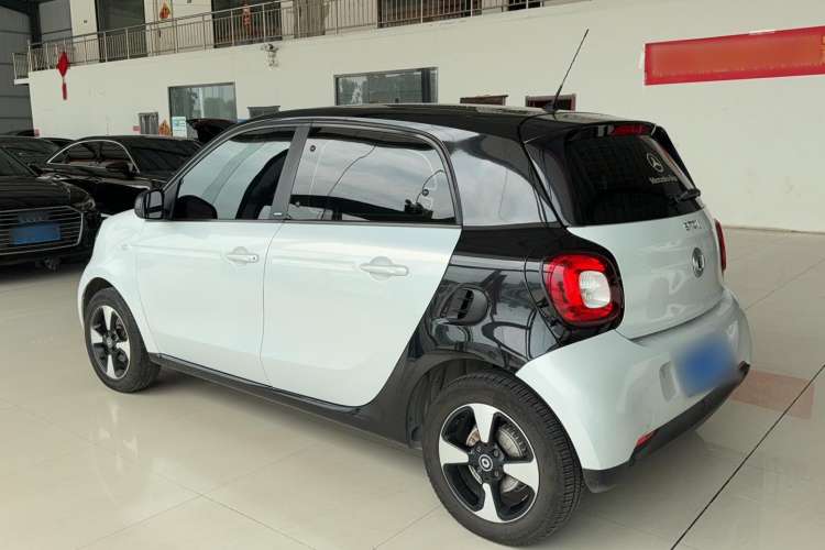 Used  forfour 2018 1.0L 52kW Passion Edition
