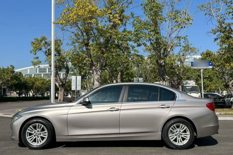 Used BMW 3 Series 2014 320Li Fashion Model
