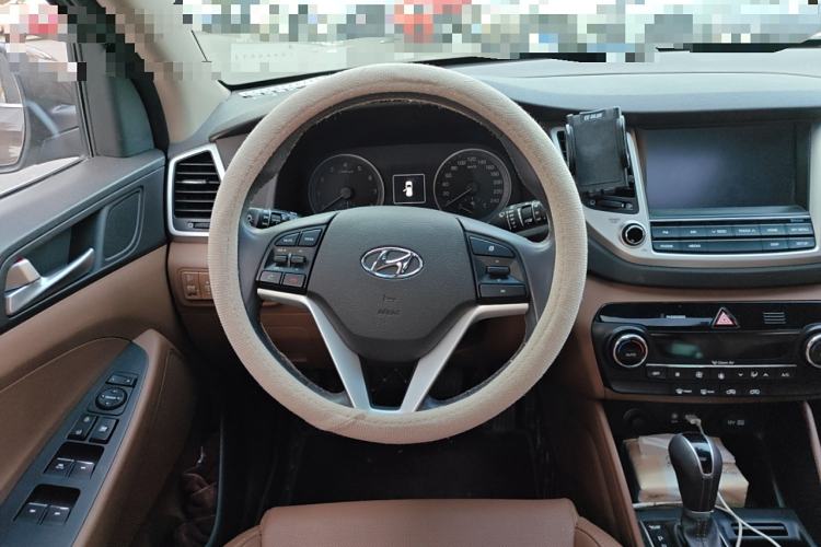 Used Hyundai Tucson 2015 1.6T Dual-Clutch Two-Wheel-Drive Smart Model
