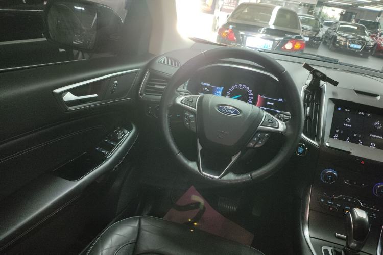 Used Ford Edge 2018 EcoBoost 245 Two-Wheel-Drive Titanium 7-Seater China V Standard
