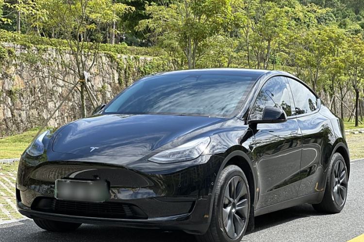 Used Tesla Model Y 2023 Rear-Wheel-Drive Version
