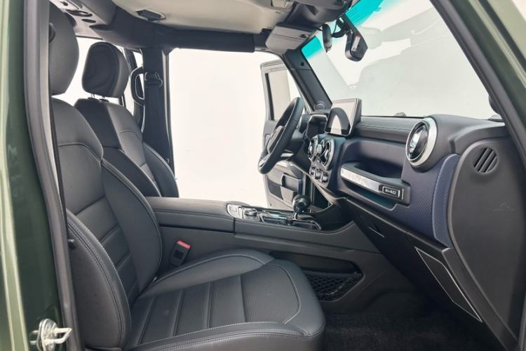 Used Beijing Auto BJ40 2018 PLUS 2.3T Automatic Four-Wheel Drive Premium Edition China V
