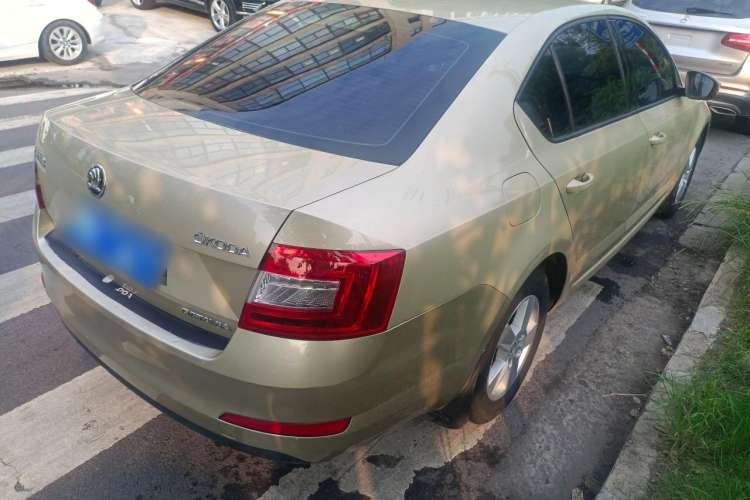 Used Skoda Octavia 2015 1.6L Automatic Eado Edition
