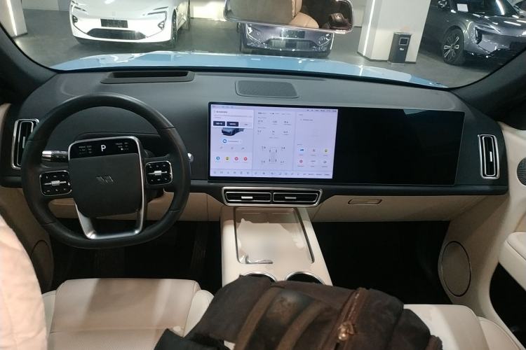 Used Li Auto L7 2024 Ultra Model
