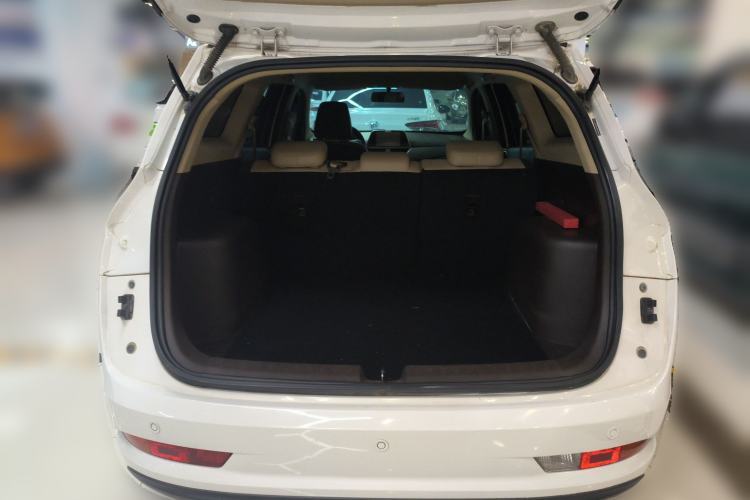 Used Baojun 310W 2017 1.5L Manual Fashion Model China V
