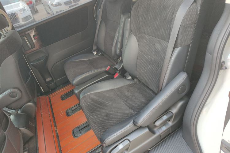 Used Honda Elysion 2016 2.4L Comfort Edition
