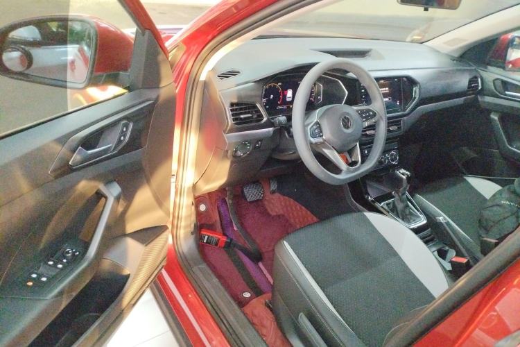 Used Volkswagen Tacqua 2020 1.5L Automatic Yue
