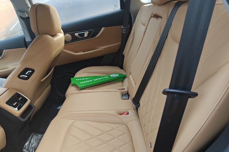 Used Chery Tiggo 8 PRO 2024 Champion Edition 390T Two-Wheel Drive Peak Version 5 Seats