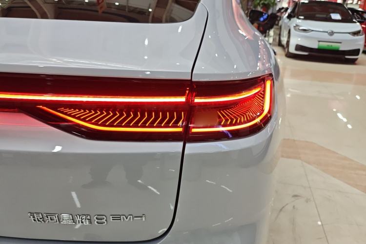 Used  Galaxy 8 2025 130km EM-i Flagship Edition