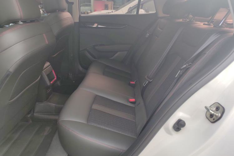 Used Dongfeng Aeolus Yixuan 2021 230T Automatic Glory Edition