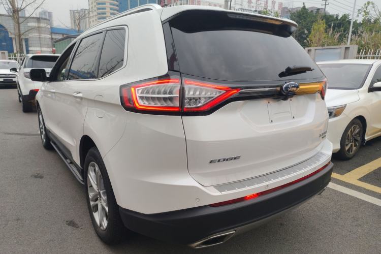 Used Ford Edge 2018 EcoBoost 245 Two-Wheel-Drive Titanium 7-Seater China VI Standard
