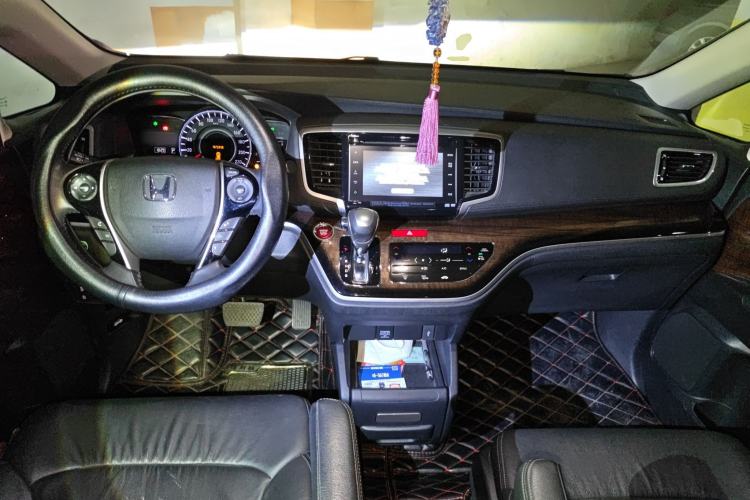 Used Honda Odyssey 2015 Revised Version 2.4L Supreme Edition