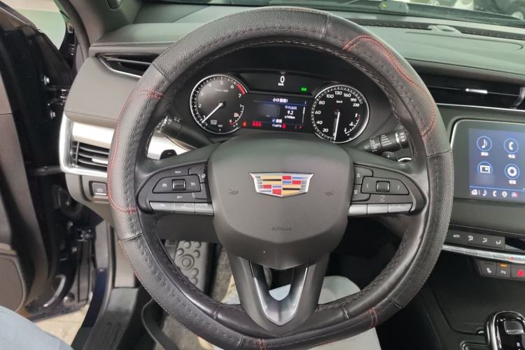 Used Cadillac XT4 2021 28T Two-Wheel Drive Leading Version
