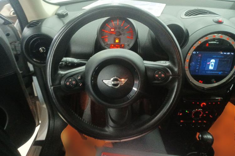 Used  Countryman 2014 1.6L COOPER Fun
