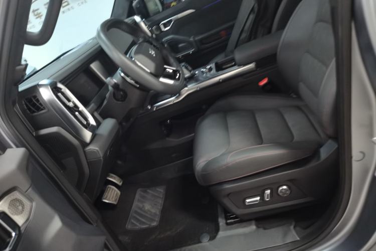 Used JETOUR Traveler 2023 2.0T All-Wheel Drive Conquer PRO
