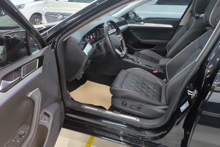 Used Volkswagen Magotan GTE Plug-in Hybrid 2022 GTE Luxury Model
