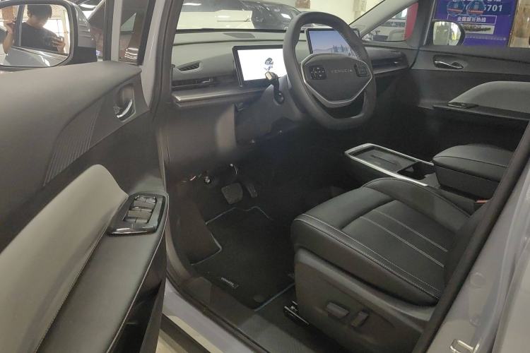 Used Venucia VX6 2023 520 Air
