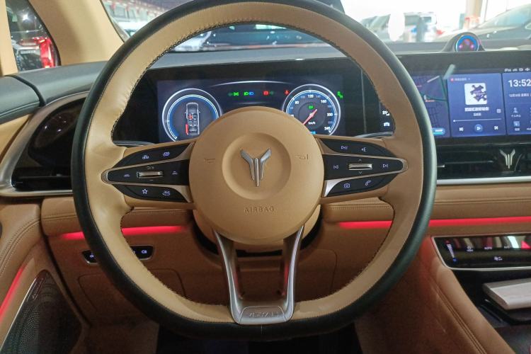 Used VOYAH Dream 2024 PHEV Extended-Range Premium Edition
