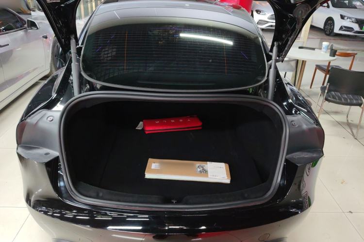 Used Tesla Model 3 2023 Rear-Wheel-Drive Version
