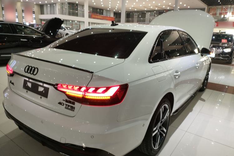 Used Audi A4L 2022 40 TFSI Luxury Dynamic Model
