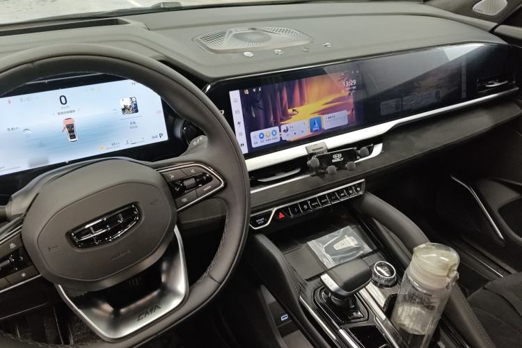 Used Geely Auto Monjaro L 2024 2.0TD High-Power Automatic Two-Wheel Drive Skyline Edition
