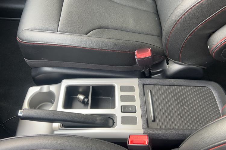 Used Haval H6 2016 Upgraded Model 1.5T Automatic Two-Wheel Drive Elite Version
