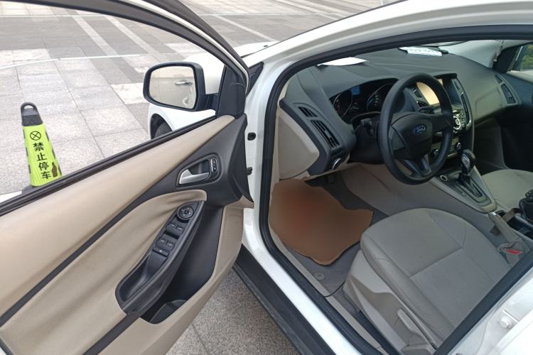 Used Ford Focus 2015 Sedan 1.6L Automatic Comfort Model