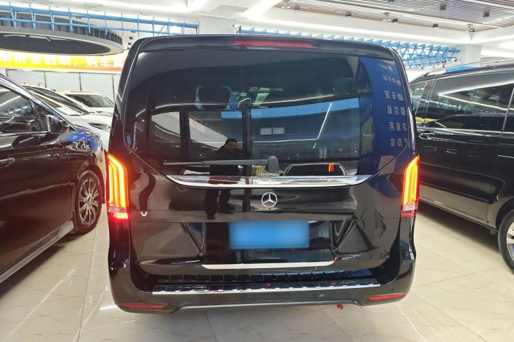 Used Mercedes-Benz V-Class 2021 V 260 L Long-wheelbase Luxury Edition