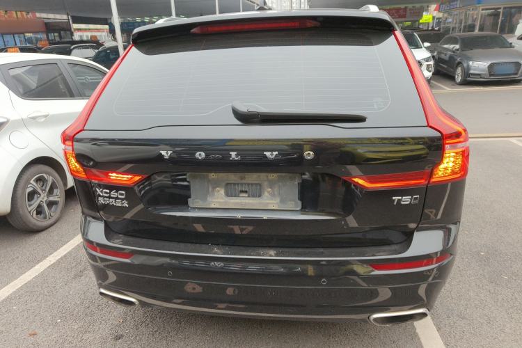Used Volvo XC60 2019 T5 4x4 Smart Edition China V Standard
