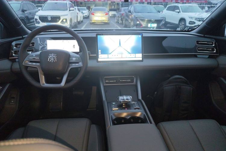 Used BYD Qin L 2025 DM-i Smart Drive 80KM Leading Model